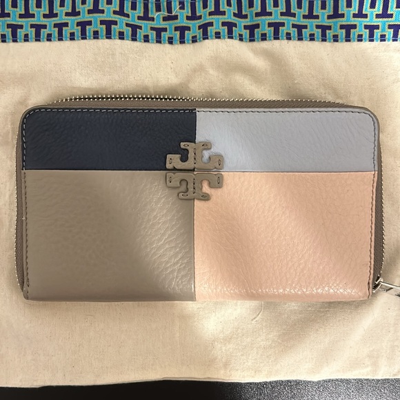 Tory Burch Pebble Colorblock Long Wallet with Dust Bag - Picture 3 of 17